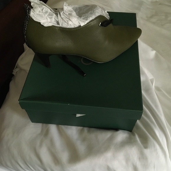 Various items - Picture 8 of 15